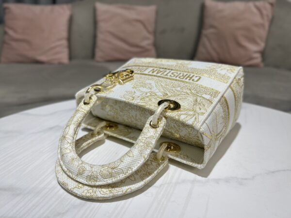 Dior Medium Lady D-Lite bag
