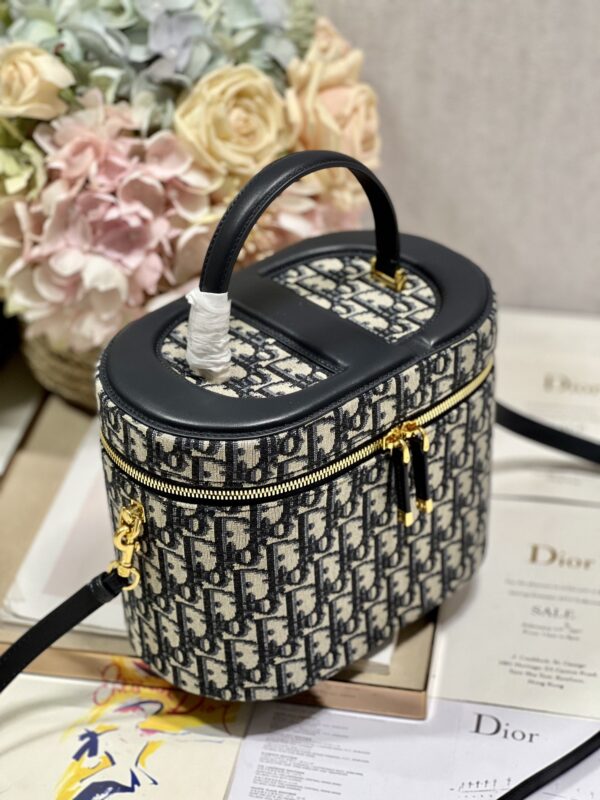DIOR MEDIUM CD SIGNATURE VANITY CASE