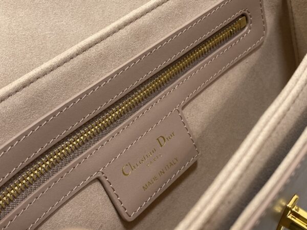 DIOR 30 MONTAIGNE AVENUE BAG
