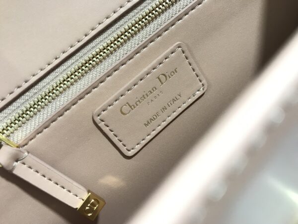 Dior 30 Montaigne