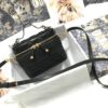 SMALL DIORTRAVEL VANITY CASE