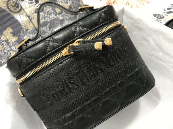 SMALL DIORTRAVEL VANITY CASE