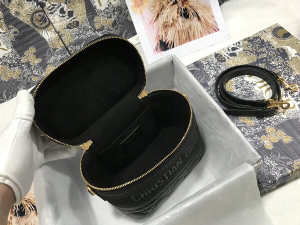 SMALL DIORTRAVEL VANITY CASE