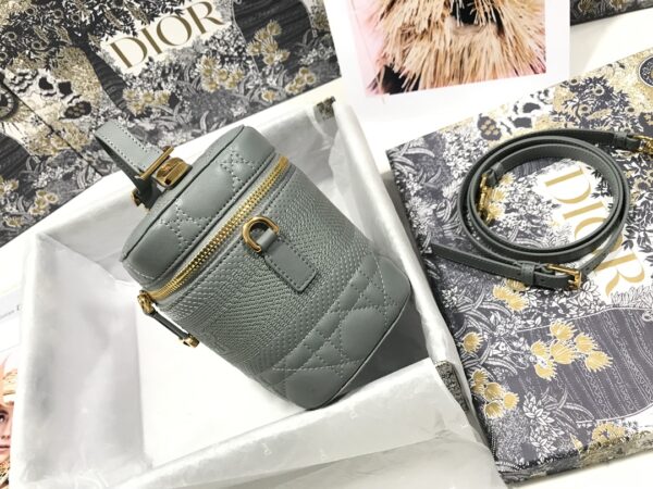SMALL DIORTRAVEL VANITY CASE