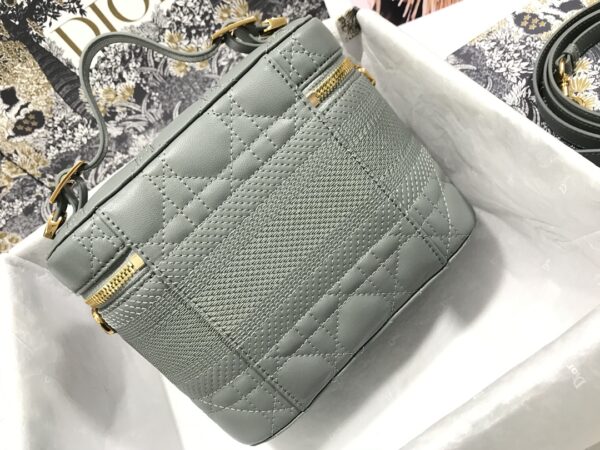 SMALL DIORTRAVEL VANITY CASE