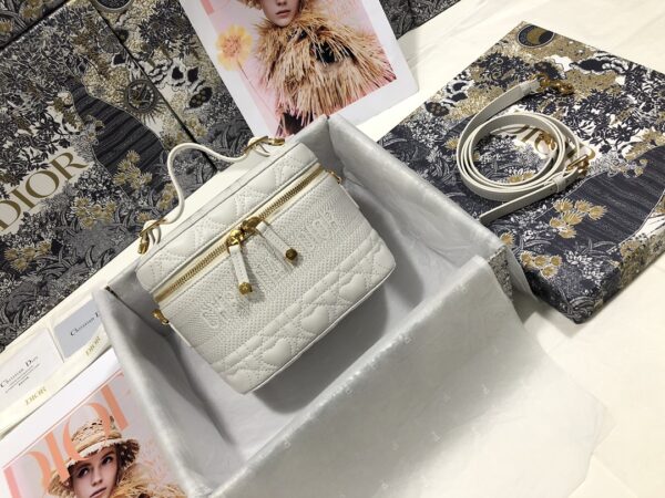 SMALL DIORTRAVEL VANITY CASE