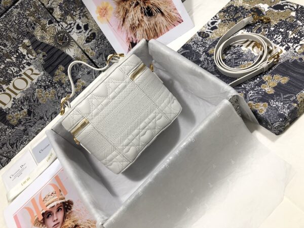 SMALL DIORTRAVEL VANITY CASE