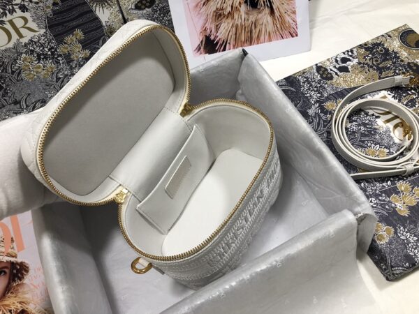 SMALL DIORTRAVEL VANITY CASE