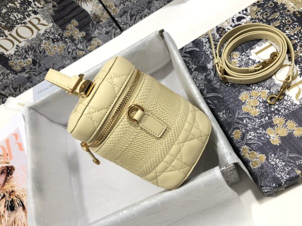SMALL DIORTRAVEL VANITY CASE