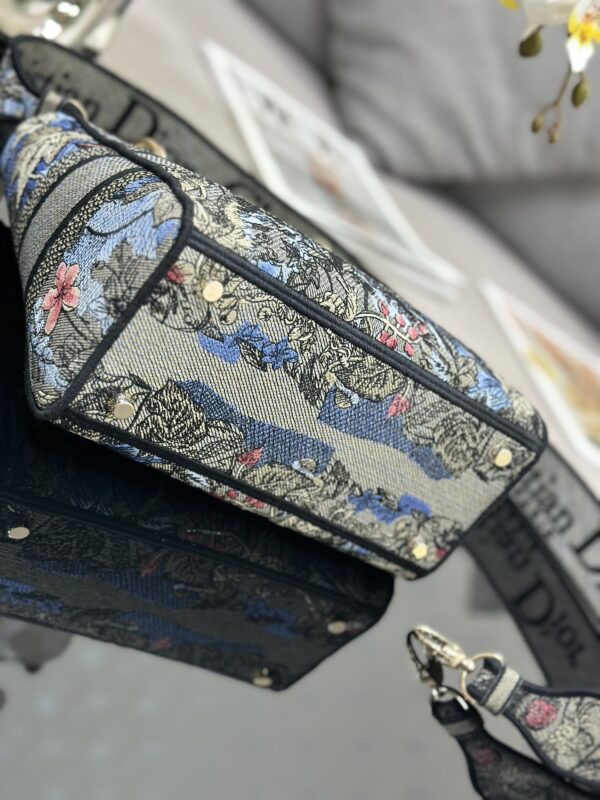 Dior Medium Lady D-Lite bag