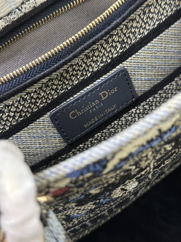 Dior Medium Lady D-Lite bag