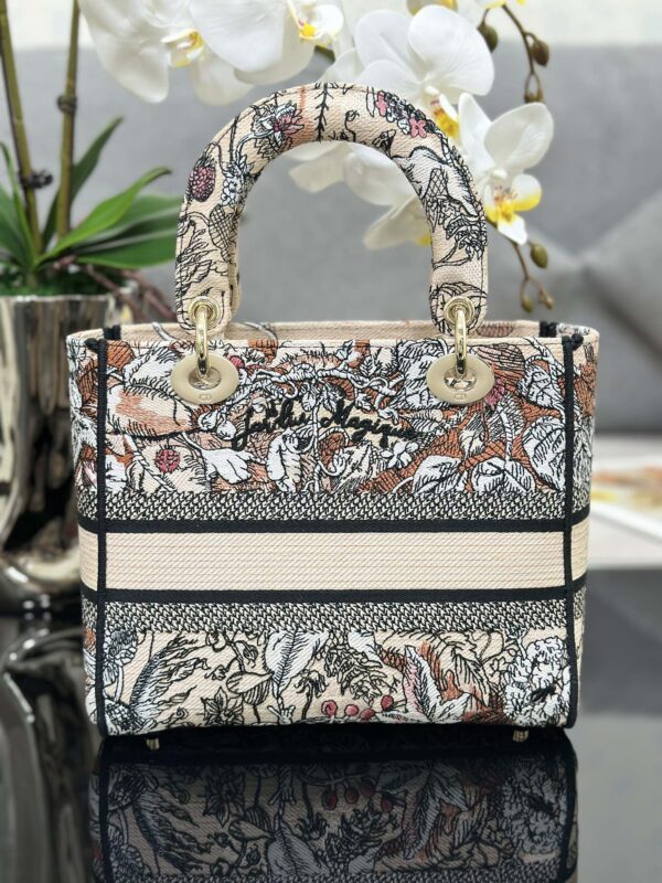Dior Medium Lady D-Lite bag