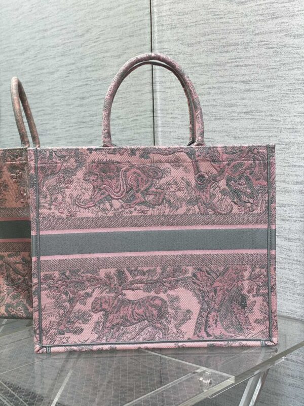 LARGE DIOR BOOK TOTE
