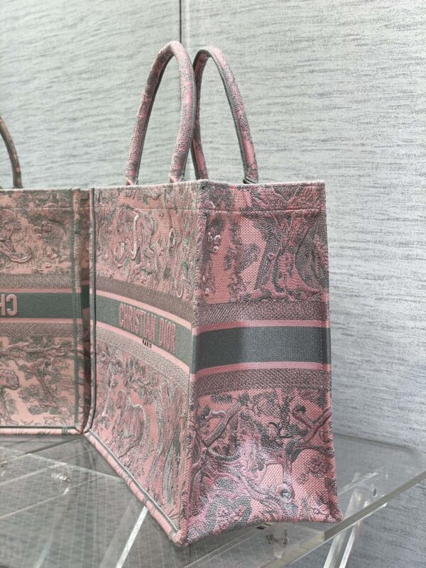 LARGE DIOR BOOK TOTE