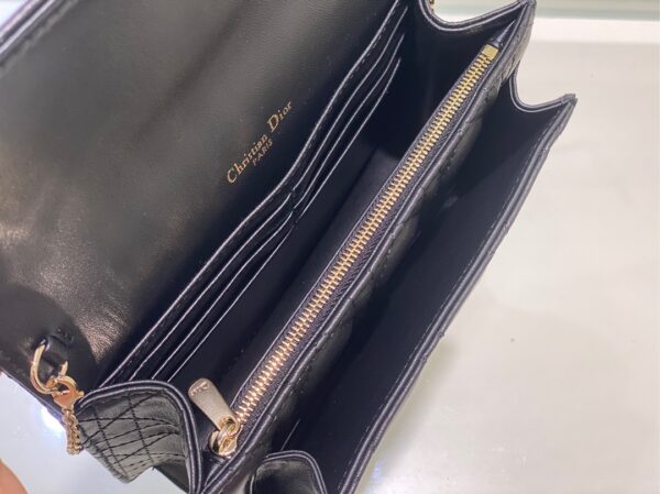 LADY DIOR CHAIN POUCH