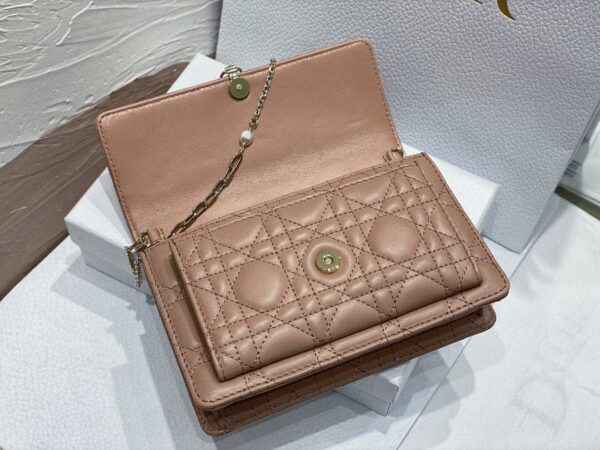 LADY DIOR CHAIN POUCH