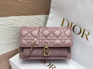 LADY DIOR CHAIN POUCH