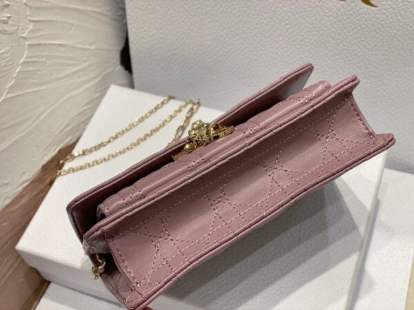 LADY DIOR CHAIN POUCH