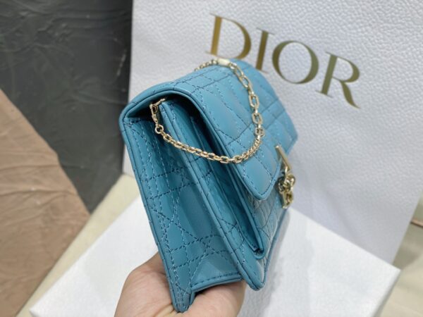 LADY DIOR CHAIN POUCH