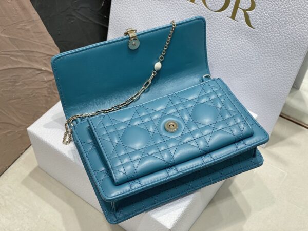 LADY DIOR CHAIN POUCH