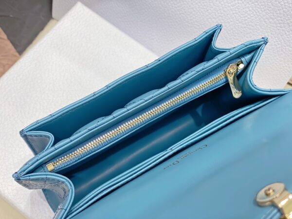 LADY DIOR CHAIN POUCH