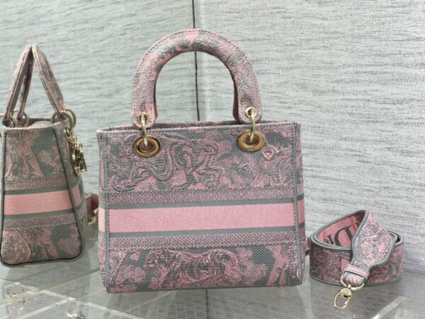 Dior Medium Lady D-Lite bag