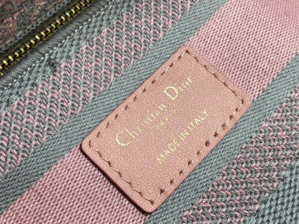 Dior Medium Lady D-Lite bag