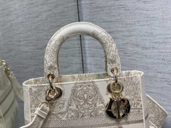 Dior Medium Lady D-Lite bag