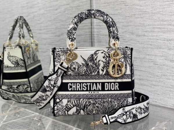 Dior Medium Lady D-Lite bag