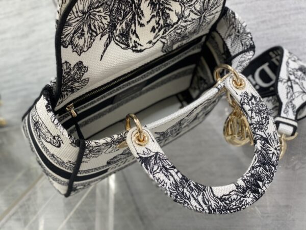 Dior Medium Lady D-Lite bag