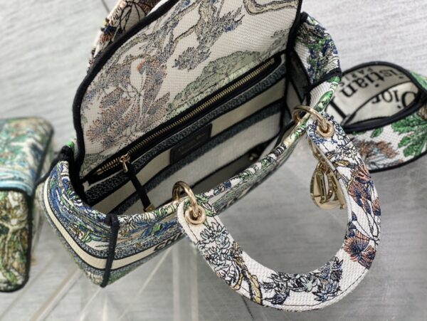 Dior Medium Lady D-Lite bag