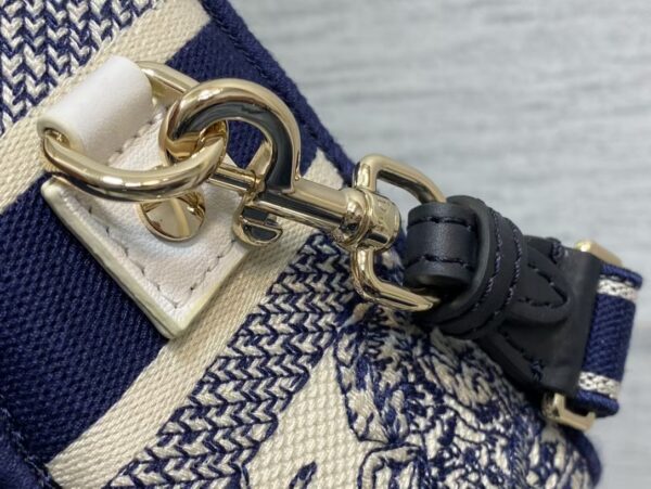SMALL DIORCAMP BAG