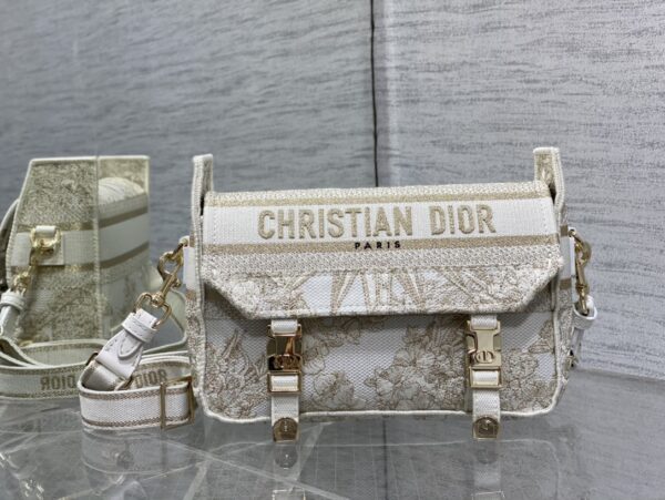 SMALL DIORCAMP BAG