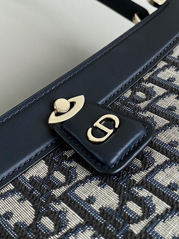MEDIUM DIOR KEY BAG