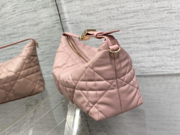 MEDIUM DIORTRAVEL NOMAD POUCH