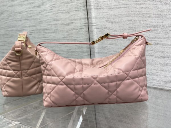 MEDIUM DIORTRAVEL NOMAD POUCH