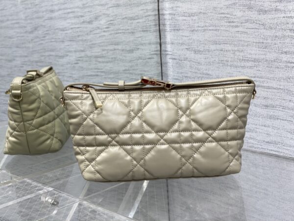 MEDIUM DIORTRAVEL NOMAD POUCH