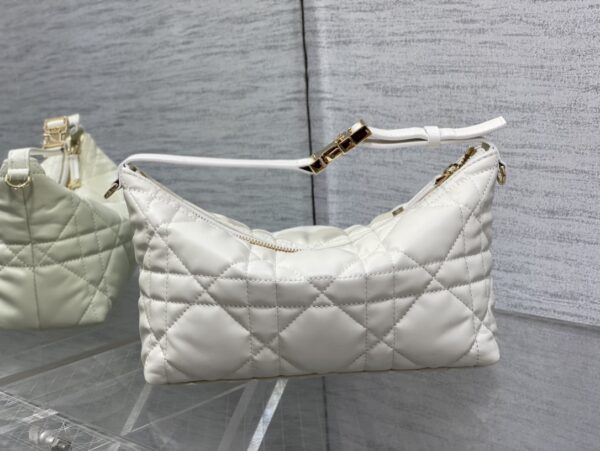 MEDIUM DIORTRAVEL NOMAD POUCH
