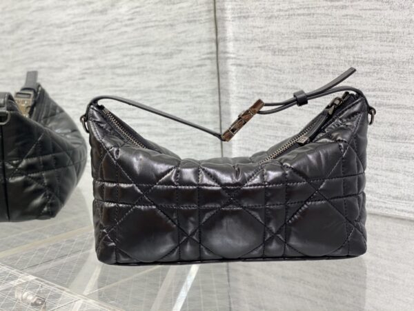 MEDIUM DIORTRAVEL NOMAD POUCH