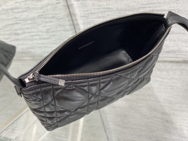 MEDIUM DIORTRAVEL NOMAD POUCH