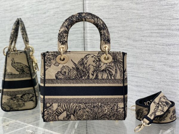 Dior Medium Lady D-Lite bag