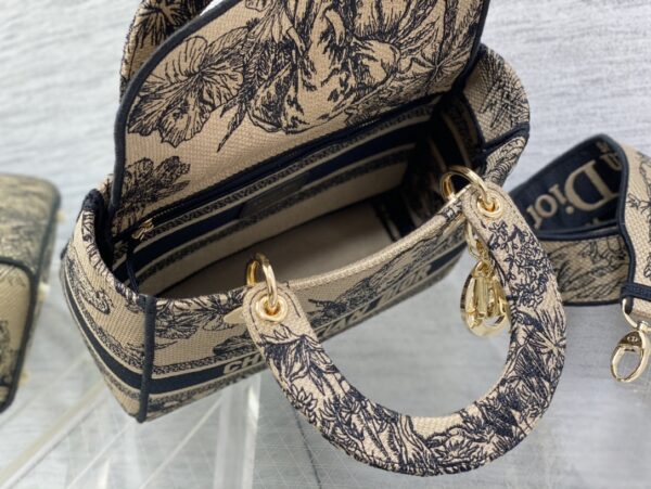 Dior Medium Lady D-Lite bag
