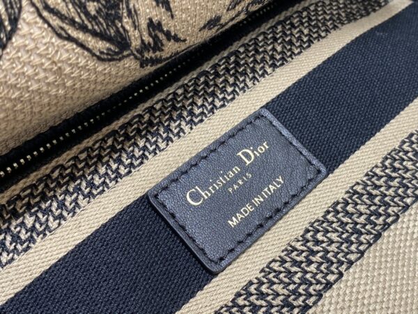 Dior Medium Lady D-Lite bag