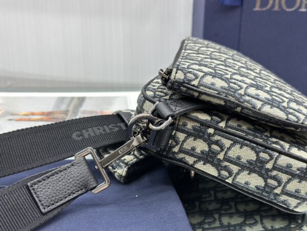 SADDLE TRIPLE POUCH