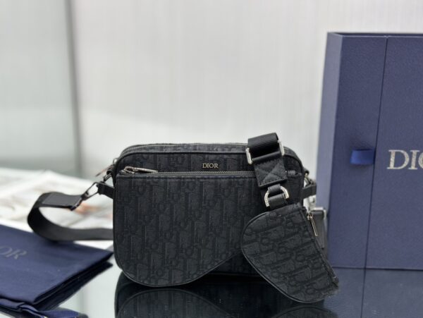 SADDLE TRIPLE POUCH