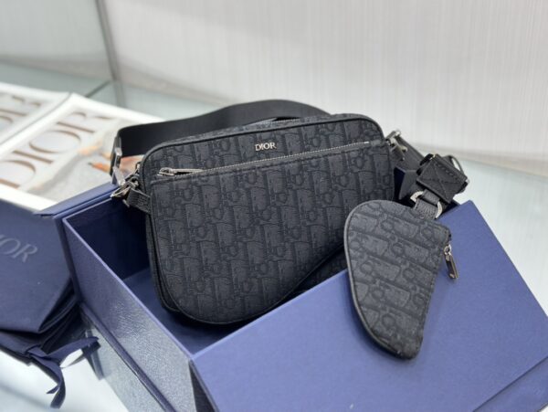 SADDLE TRIPLE POUCH