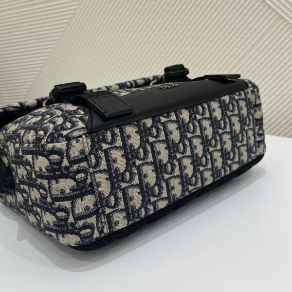 DIOR EXPLORER MESSENGER BAG