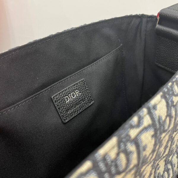 DIOR EXPLORER MESSENGER BAG