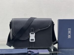 Dior Saddle Pouch