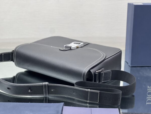 Dior Saddle Pouch